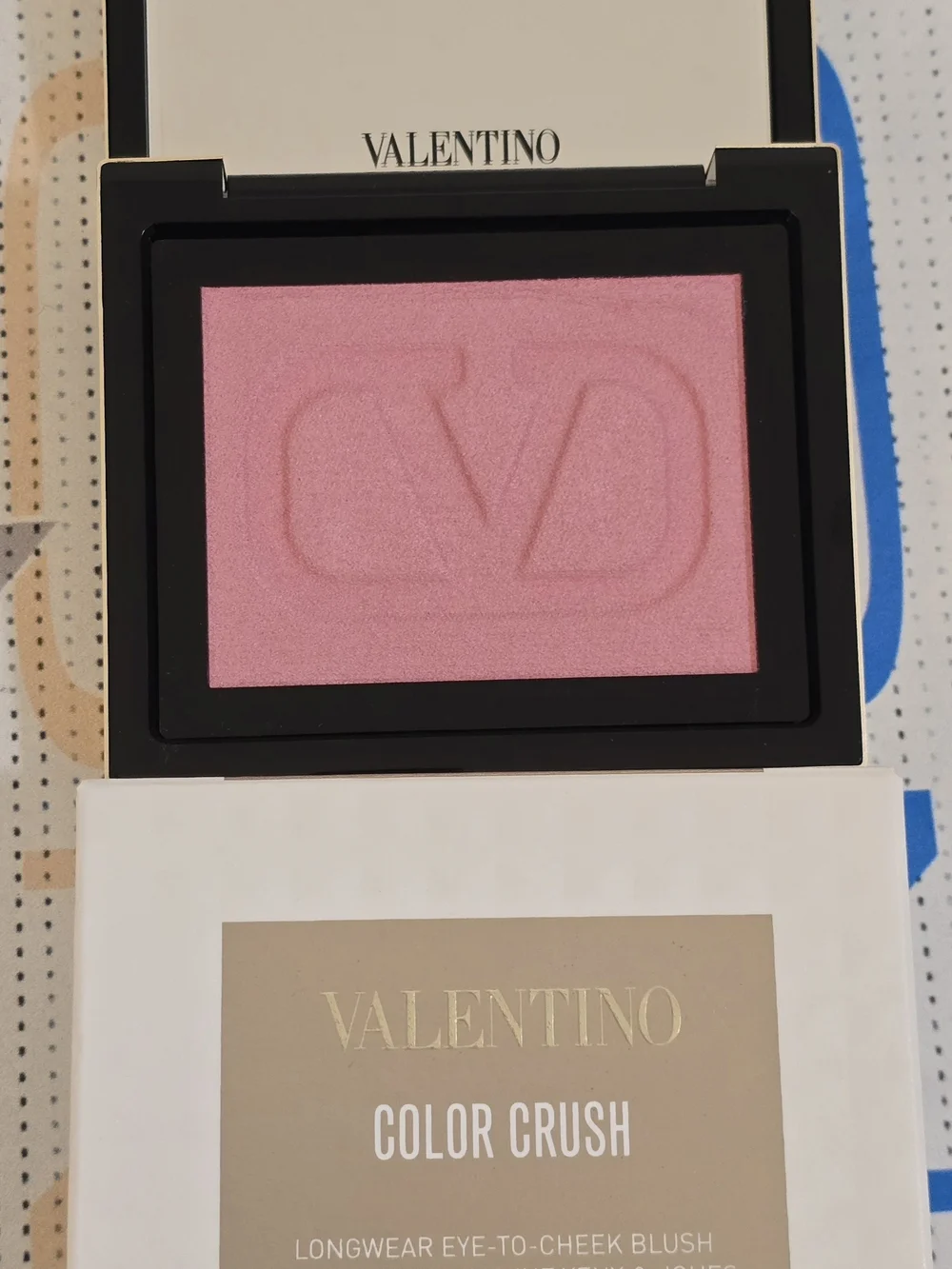 Valentino luminous soft